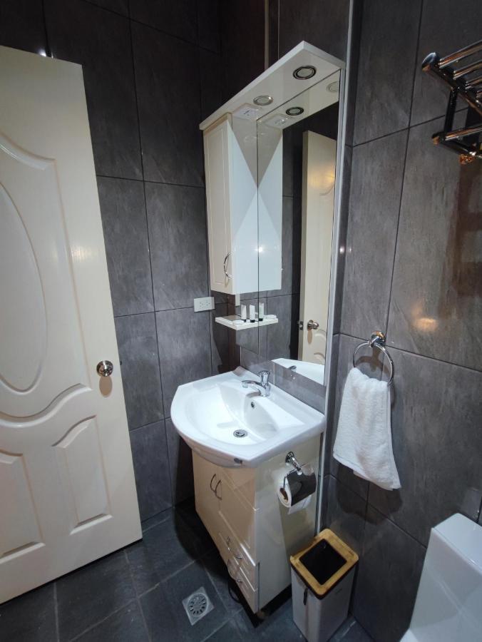 Bonsai Jacuzzi Suites Panglao-stad Buitenkant foto